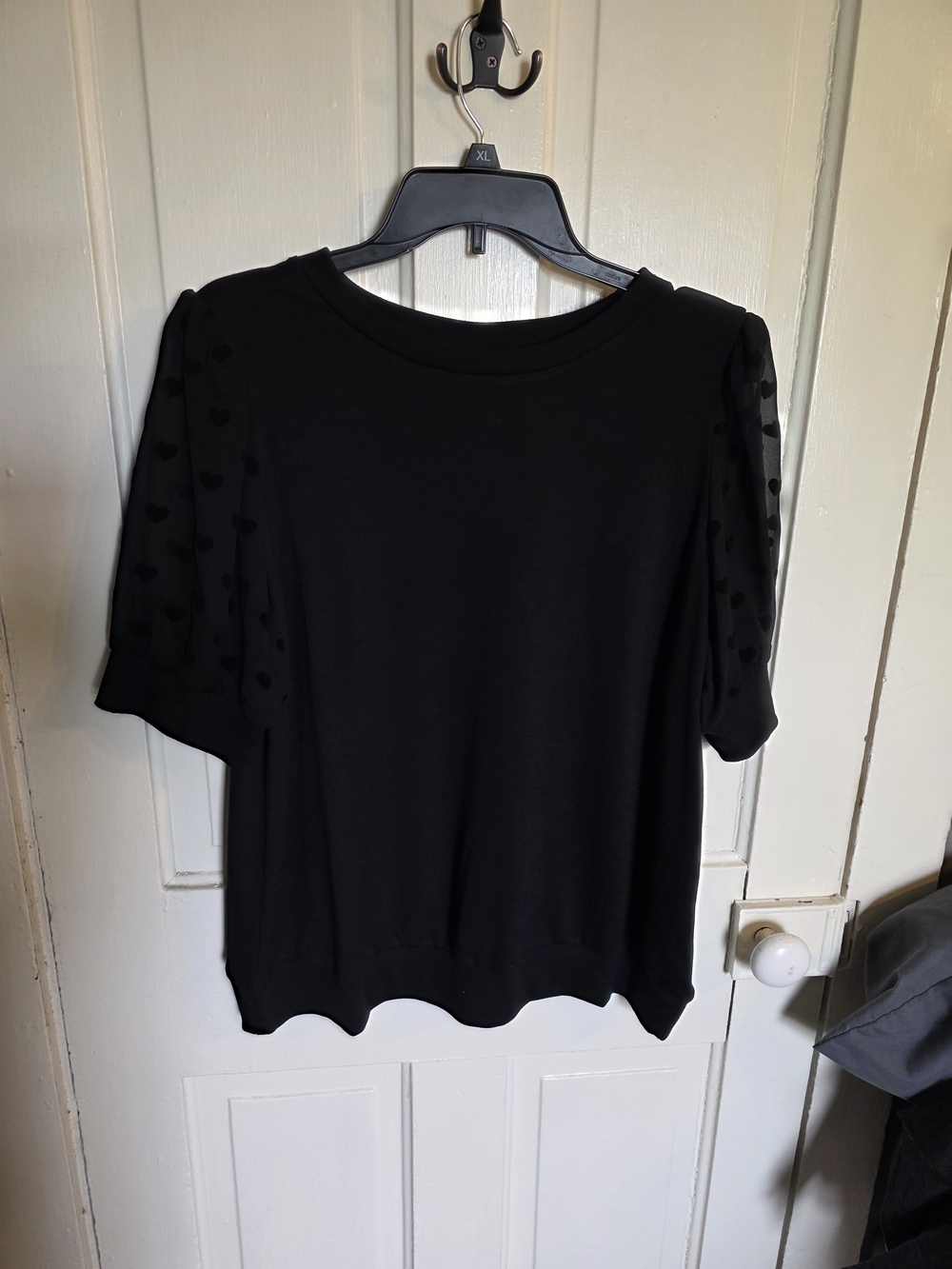 torrid Black Puff-Sleeve Heart Top BNWT Size 0-XL